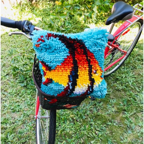 ⭐️Angel Fish hand-crafted Pillow - Picture 11 of 11